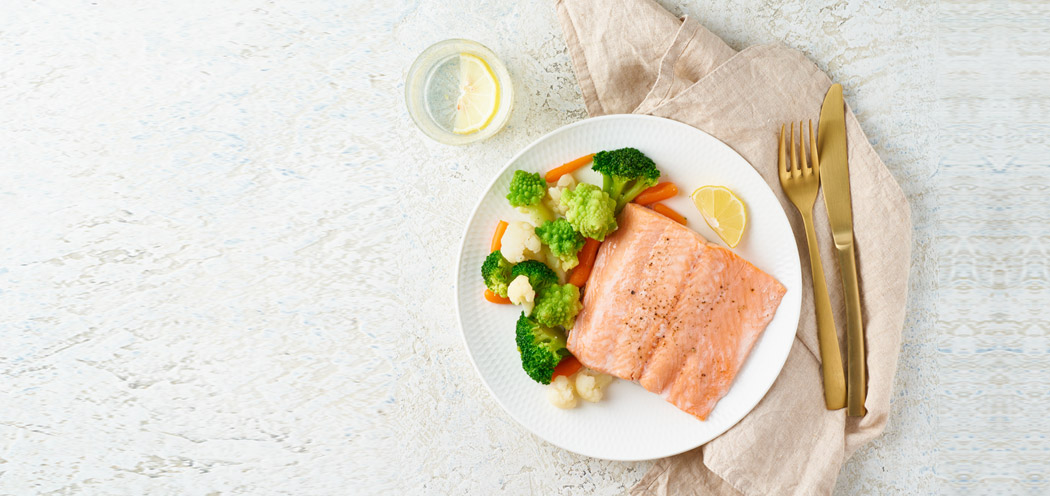 Salmon with steamed vegetables
