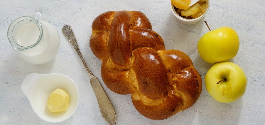 Sweet bread with honey