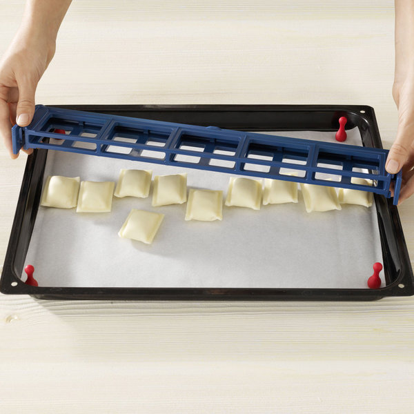 Εργαλείο παρασκευής για γεμιστά πιτάκια Betty Bossi 