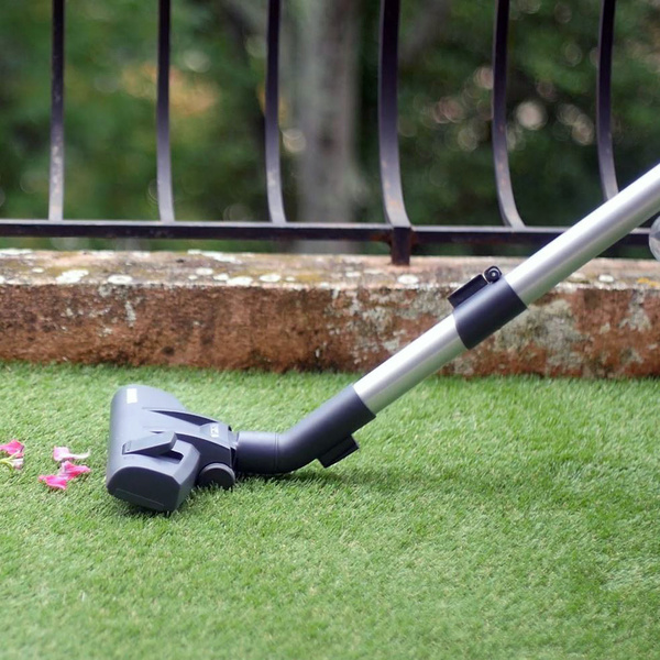 Garbage collector for vacuum cleaners 