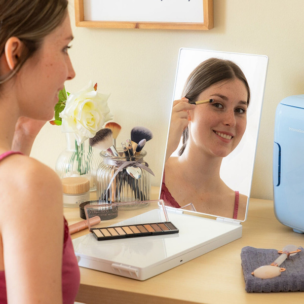 Bathroom mirror with LED light and 360 vision Selfkut InnovaGoods 