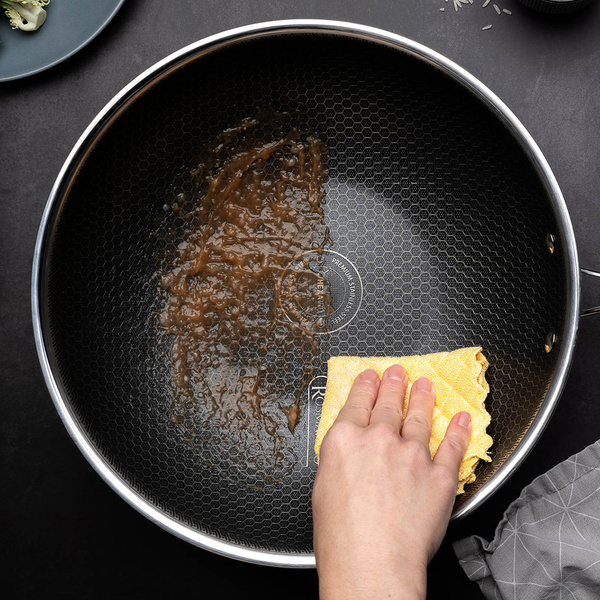 Αντικολλητική κατσαρόλα ασημί με γυάλινο καπάκι Rosmarino HexaPro 28 εκ. 