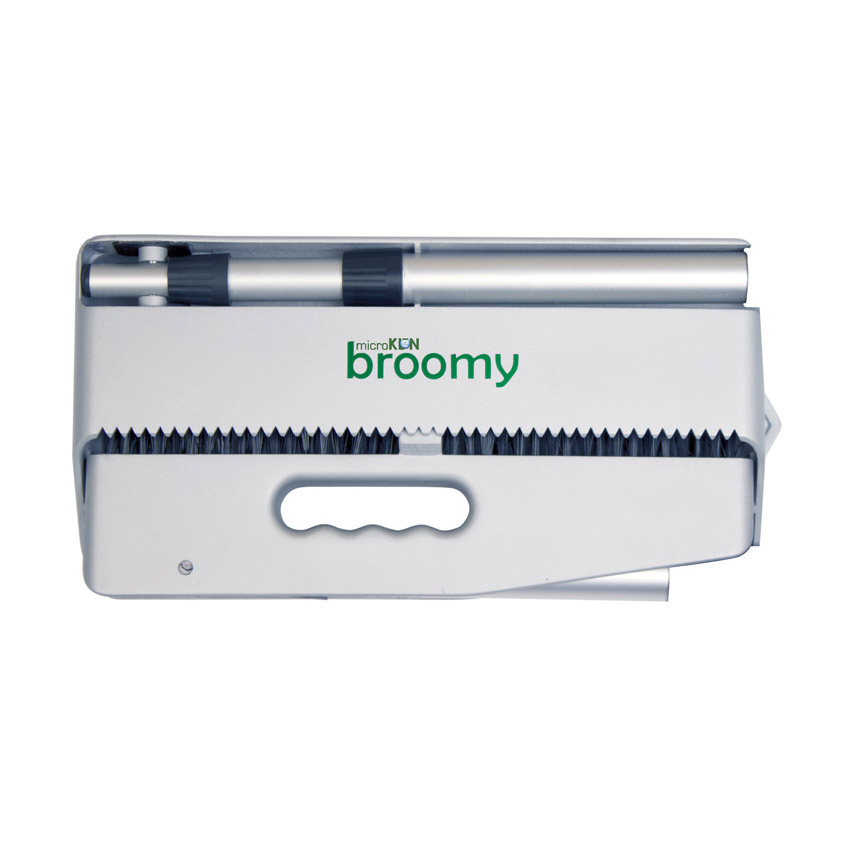 Broomy foldable broom and dustpan