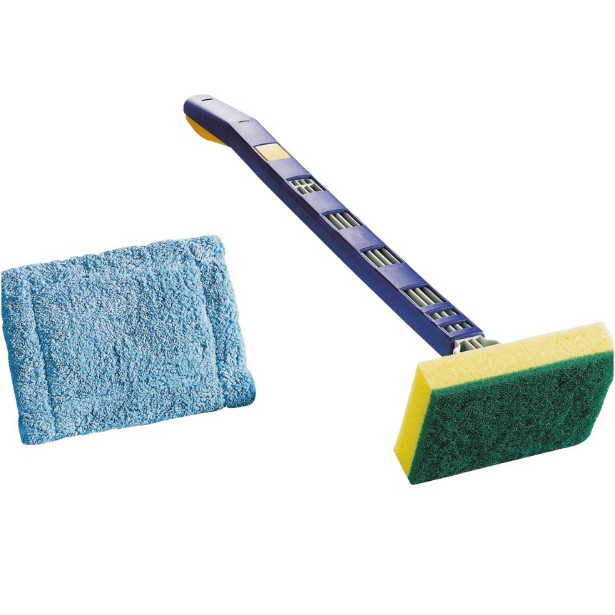 Tile cleaning tool with extendable pole