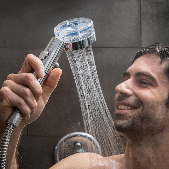 Eco-shower with pressure propeller and purifying filter Heliwer InnovaGoods